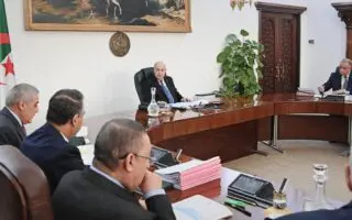 Hausse des pensions, nouvelles circonscriptions et e-commerce : les points clés du Conseil des ministres