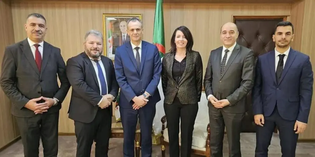 L’Algérie accueillera 2000 enfants de la communauté algérienne à l’étranger