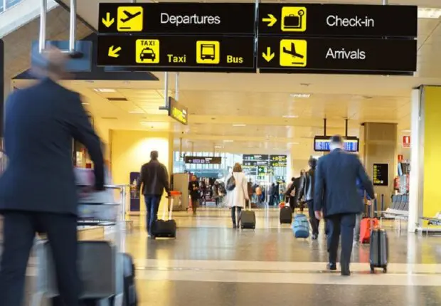 Transport aérien : vers le renforcement du dispositif de contrôle des voyageurs