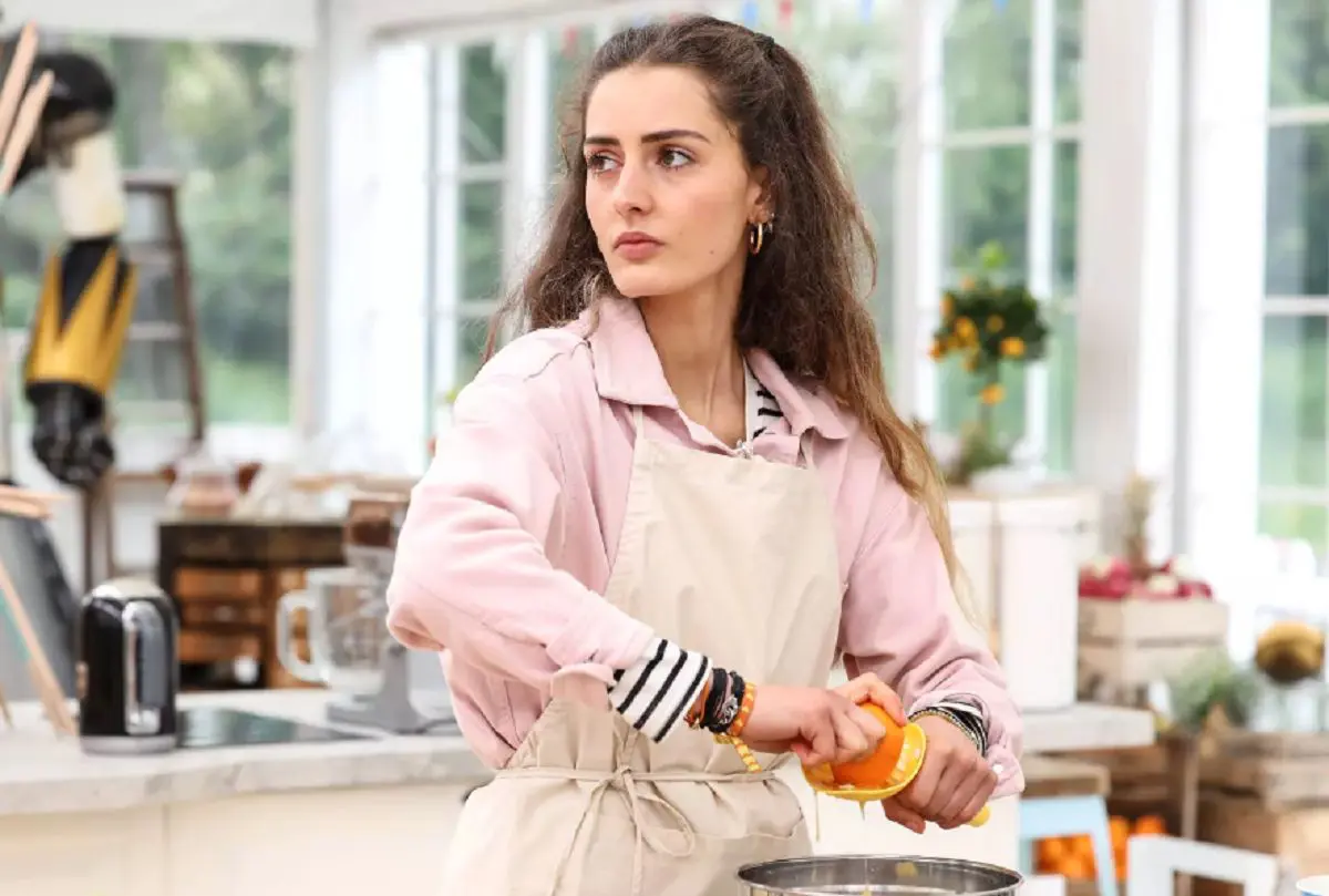 Le Meilleur Pâtissier -France: une ex-candidate teste des spécialités algériennes (vidéo)