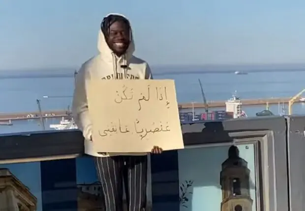 Les Algériens sont-ils racistes ? : un Ghanéen répond par une expérience sociale (vidéo)