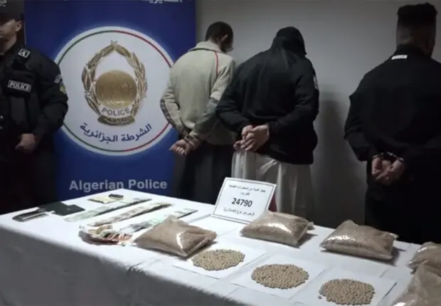 Aéroport d’Alger : plus de 24 000 comprimés d’ecstasy saisis sur 3 passagers