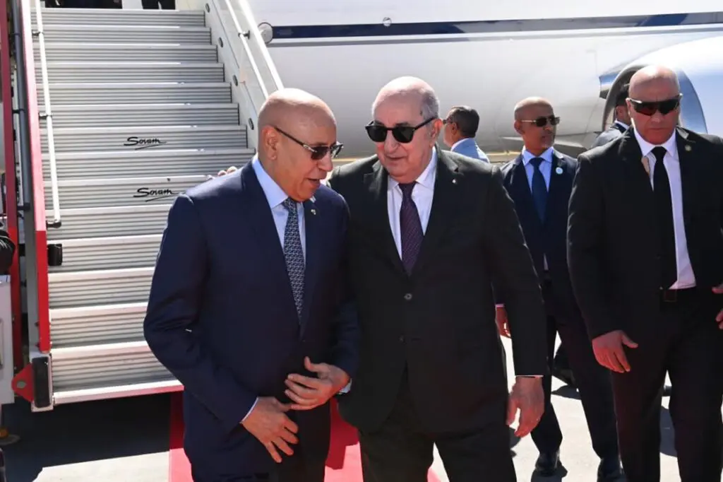 Tebboune en visite à Tindouf, y reçoit son homologue mauritanien