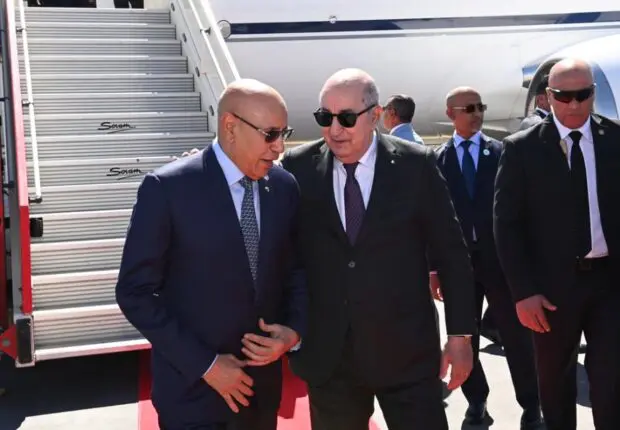 Tebboune en visite à Tindouf, y reçoit son homologue mauritanien