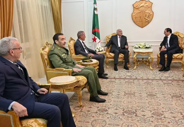 Attaf, Envoyé spécial du Président Tebboune, chargé de remettre un message à Kaïs Saïed