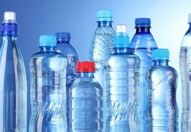 Hausse des prix de l’eau minérale subventionnée : le ministre met en garde