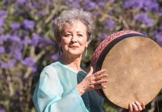 L’artiste Houria Aïchi en concert à Lyon : le chant berbère de l’Aurès à l’honneur