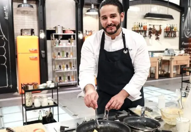 Mohamed Cheikh, ex-Top chef France, met à l’honneur la cuisine algérienne (vidéo)