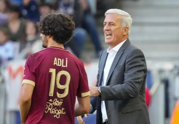 Equipe d’Algérie : Petkovic ne lâche pas Yacine Adli