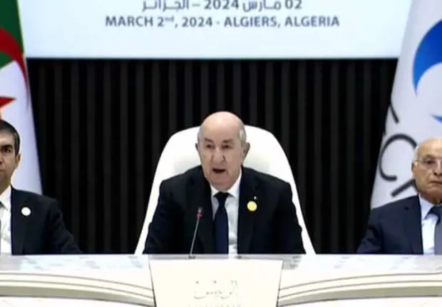 Tebboune souligne l’engagement de l’Algérie envers la coopération dans le secteur du gaz