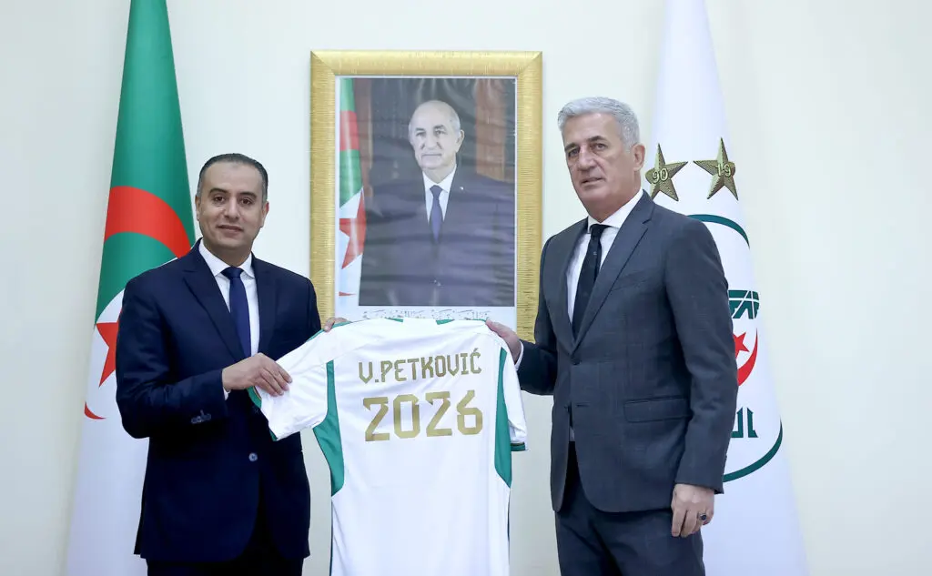 Vladimir Petkovic signe son contrat avec la FAF (photos)