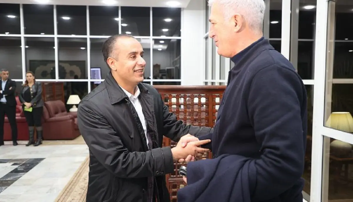 Vladimir Petkovic débarque à Alger (photos)