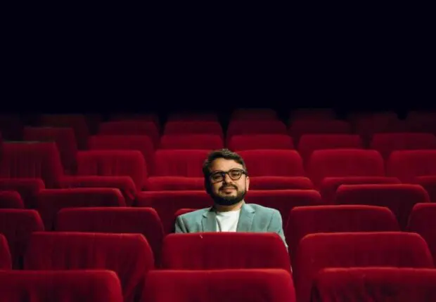 Kamel Abdat de retour à Alger : Un come-back qui va secouer la scène humoristique !