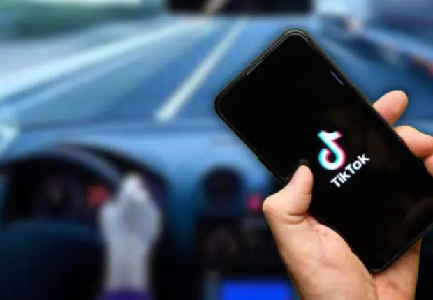 Dangers routiers filmés sur TikTok : la Gendarmerie nationale intervient