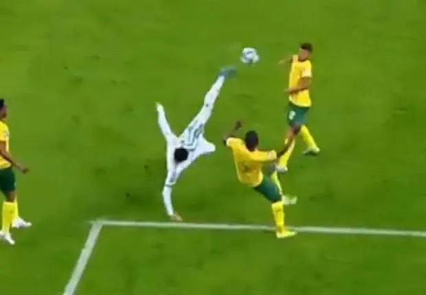 Le but de Yassine Benzia devient mondialement viral