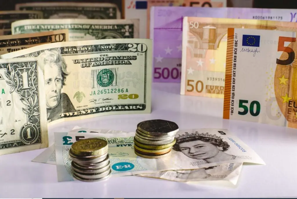 Évolution des devises en Algérie : taux de change de ce 28 mars (Banque et marché noir)