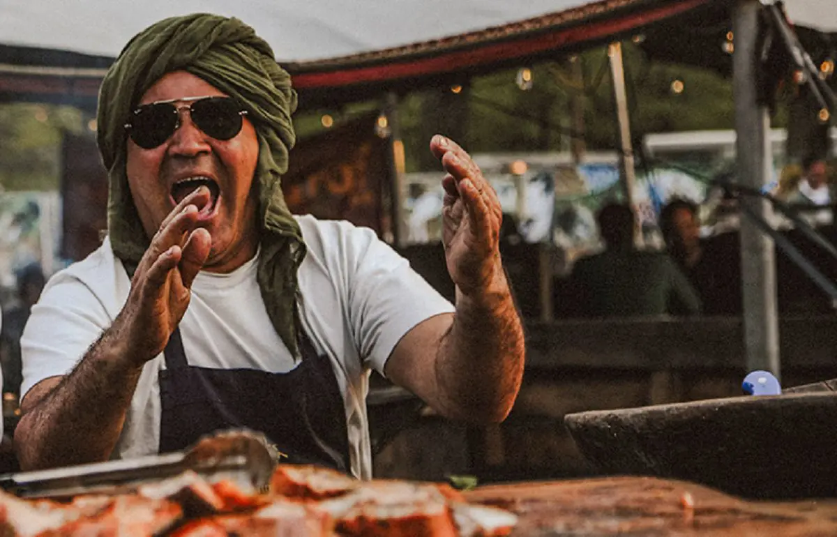 À Amsterdam, le chef Mohamed Khellout régale les papilles avec sa cuisine algérienne