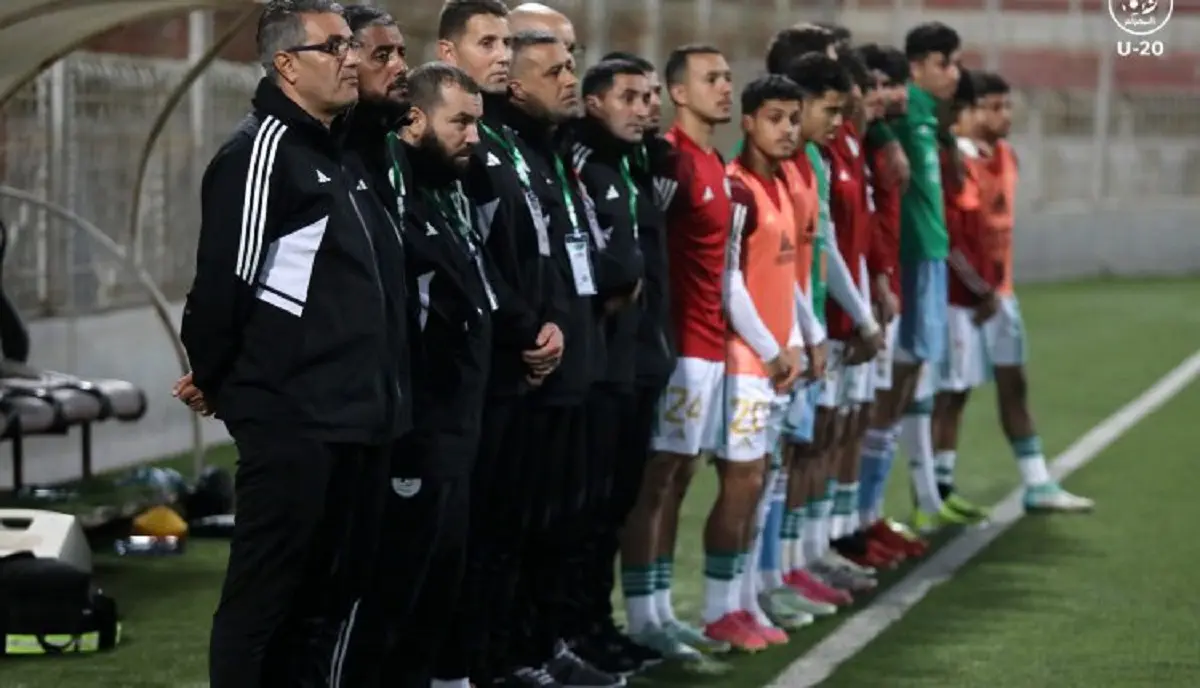 Algérie : le sélectionneur nationale U20 gifle ses joueurs, la vidéo devient virale