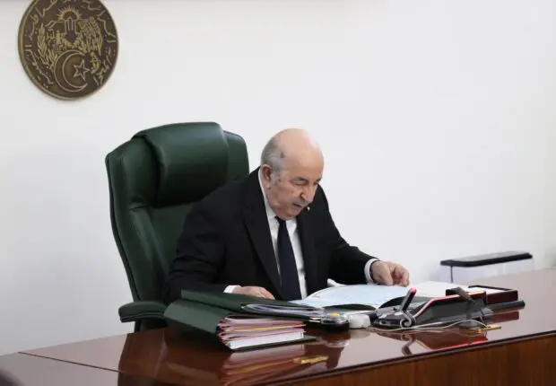 Fabrication de smartphones en Algérie : Tebboune ordonne d’élaborer un cahier des charges