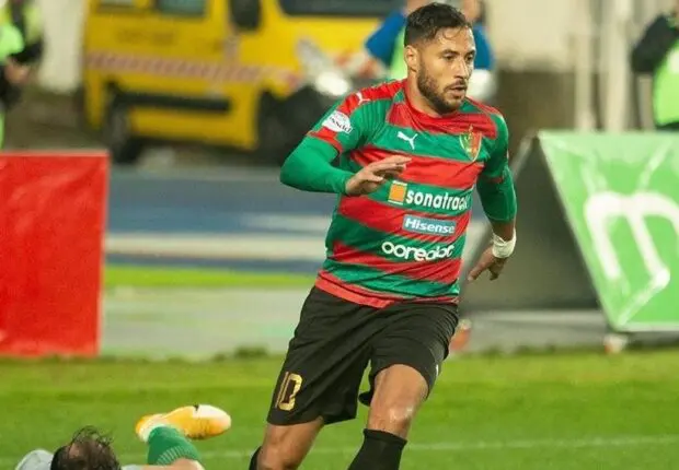 Belaïli, encore un mauvais comportement envers l’arbitre qui fait jaser (vidéo)