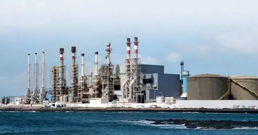 L’Algérie va construire 6 usines de dessalement à énergie solaire d’ici 2025