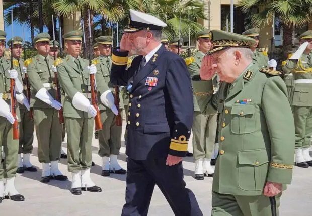 Saïd Chanegriha reçoit à Alger un haut responsable de l’OTAN