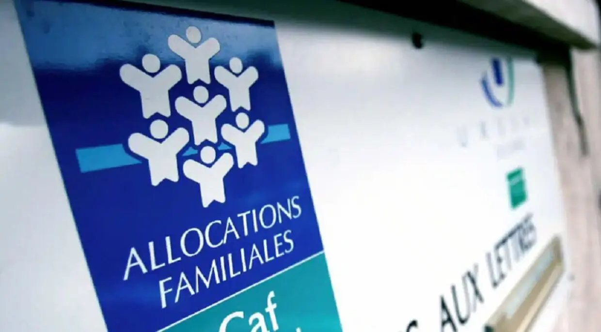 Aides sociales : la France durcit ses conditions pour les étrangers