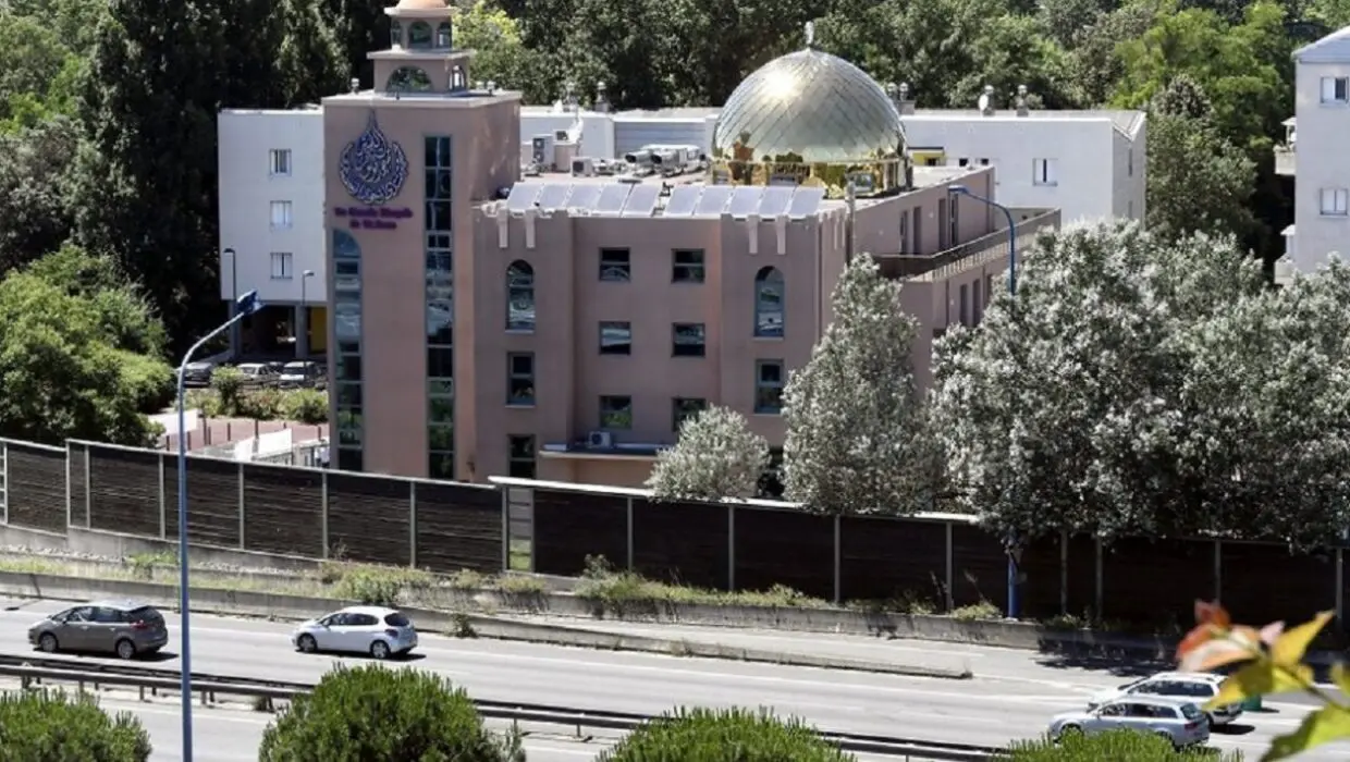 Condamné pour antisémitisme, un imam algérien expulsé de France