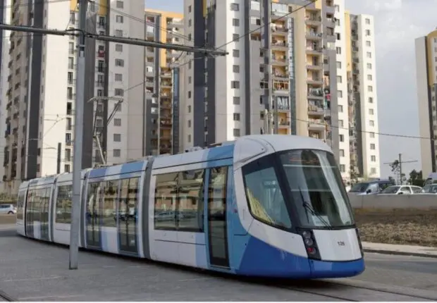 Un geste imprudent et risqué ! SETRAM met en garde les usagers des tramways