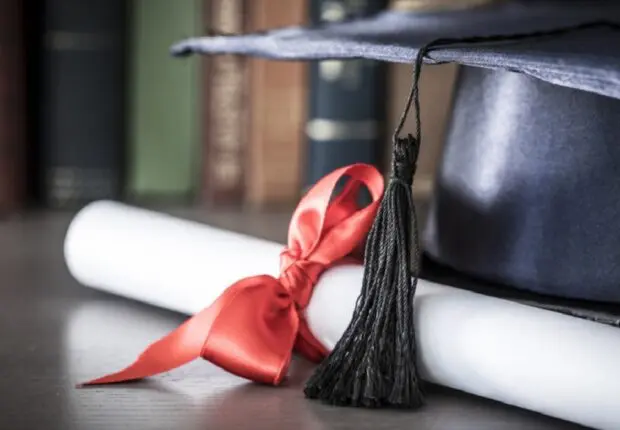 Bourses d’études gratuites – 2024 : l’Arabie-Saoudite ouvre ses portes aux Algériens