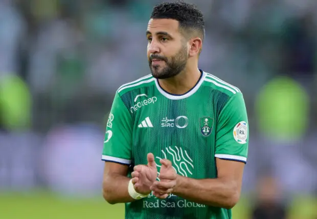 Mahrez passeur décisif, mais pète un câble à sa sortie (vidéos)