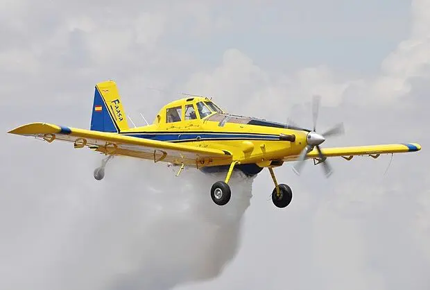 Lutte contre les incendies: l’Algérie réceptionne 12 avions bombardiers d’eau