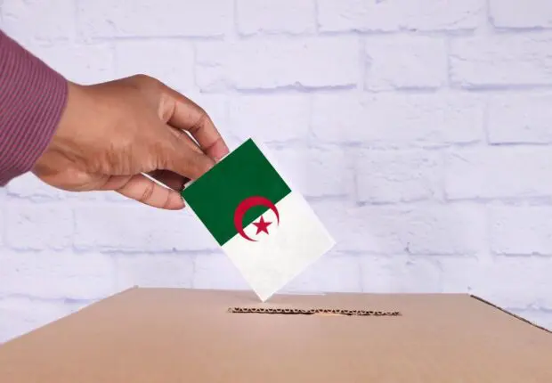 Lancement de la collecte des signatures pour les candidats aux élections présidentielles