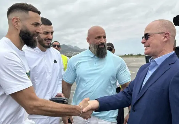 Karim Benzema, le joueur d’origine algĂ©rienne en visite Ă  BejaĂŻa