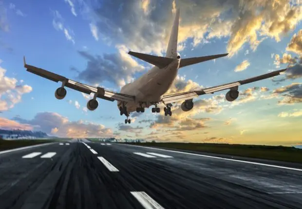 Vols depuis la France – été 2024 : les prix des billets de voyage vers l’Algérie chutent