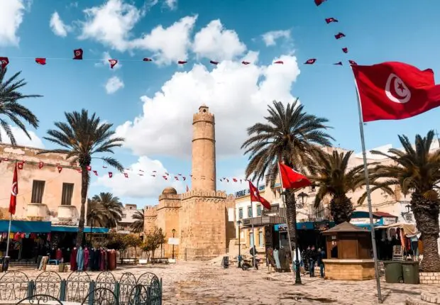 Vacances en Tunisie : les touristes algériens plus nombreux en 2024