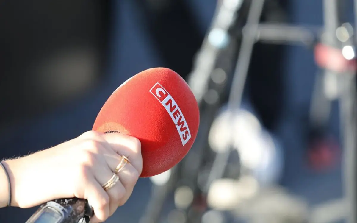 « L’immigration tue » : l’Arcom sanctionne CNews d’une amende de 80 000 euros