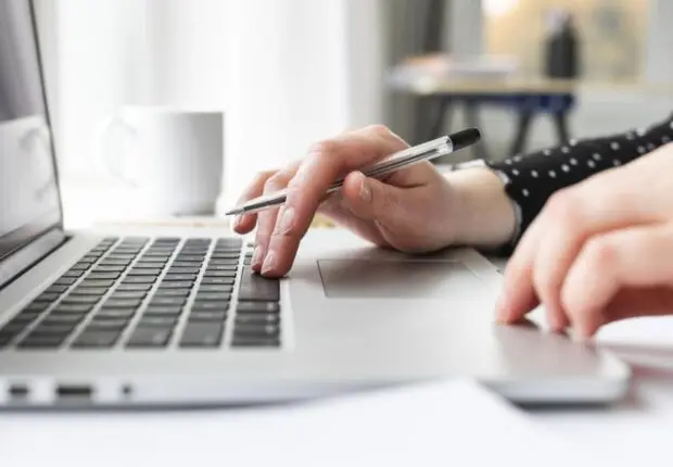 Inscriptions universitaires 2024 – changement d’orientation : le ministre annonce les dates