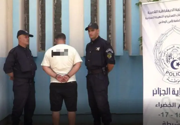 Alger : arrestation d’un suspect pour avoir endommagé des affiches électorales