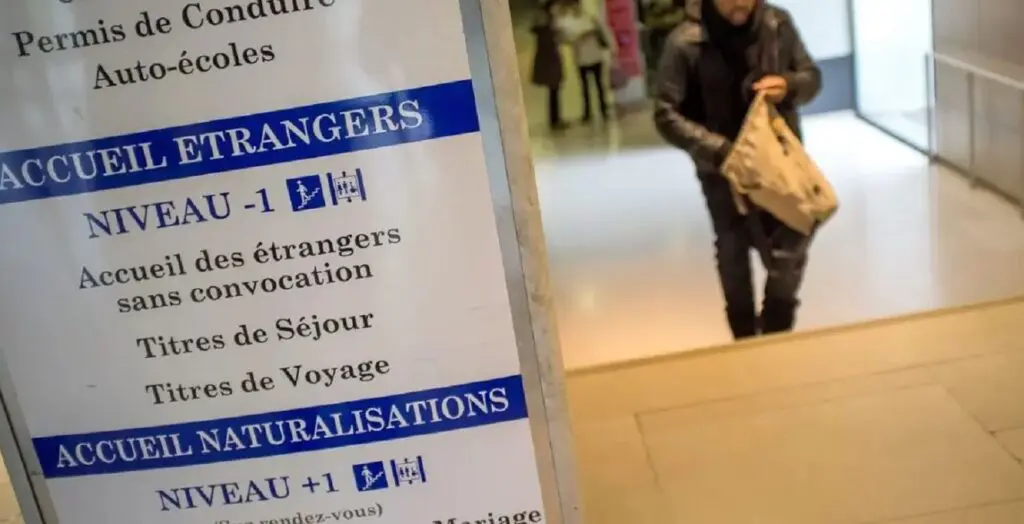 Autorisation de travail d’un étranger en France : ce qui va changer à partir du 1er septembre