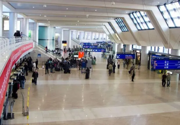 Aéroport d’Alger : Une femme appréhendée pour tentative de trafic