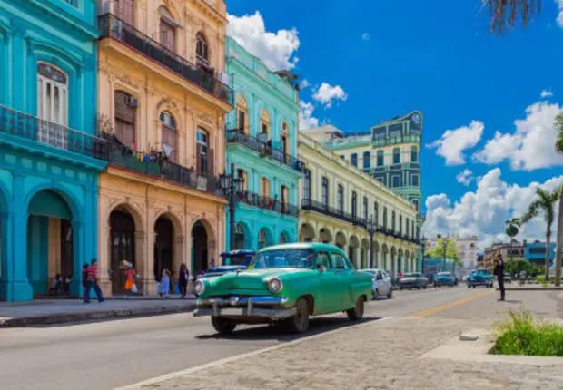 Visa touristique : ce pays des Caraïbes annonce un nouveau système électronique pour les Algériens