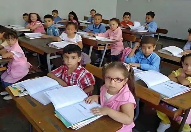 La classe préparatoire obligatoire dès la rentrée 2024 : Le ministère dévoile son plan d’action