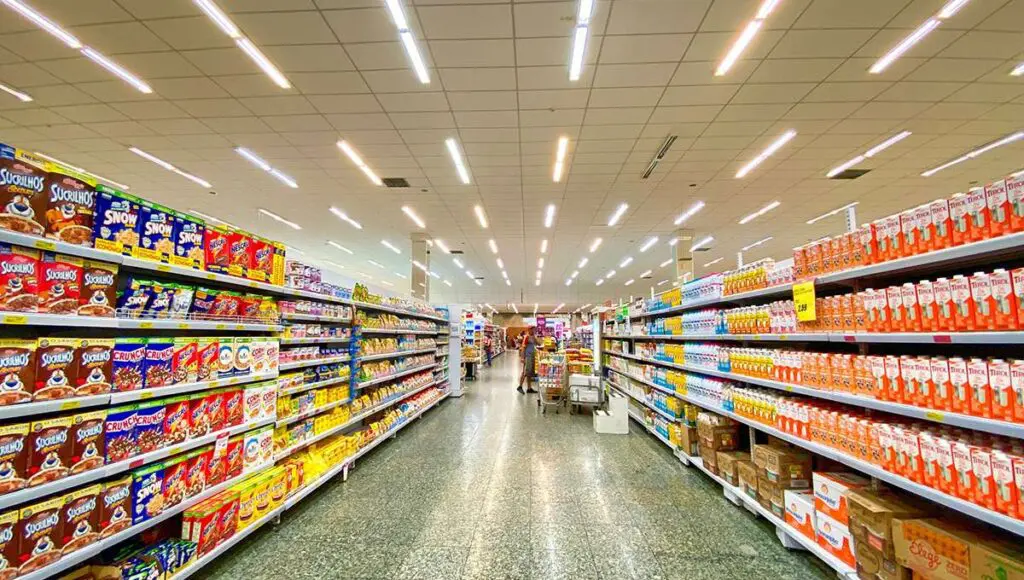 Le Qatar construira 500 centres commerciaux en Algérie