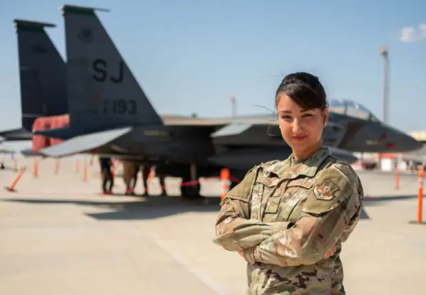 USA : l&rsquo;armée de l&rsquo;Air américaine met en avant le parcours de l&rsquo;Algérienne Amal Djezzar