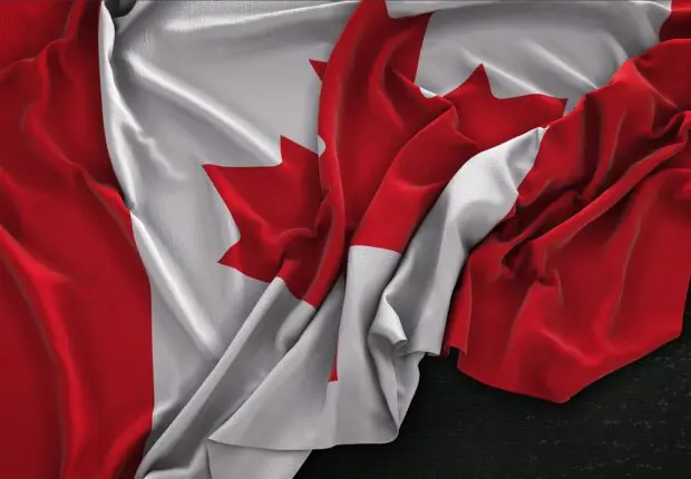 Permis de travail : le Canada annonce de nouvelles exigences pour les étudiants étrangers