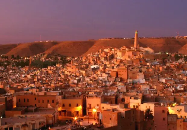 Loin des sentiers battus : une ville algérienne parmi les 13 destinations à découvrir absolument