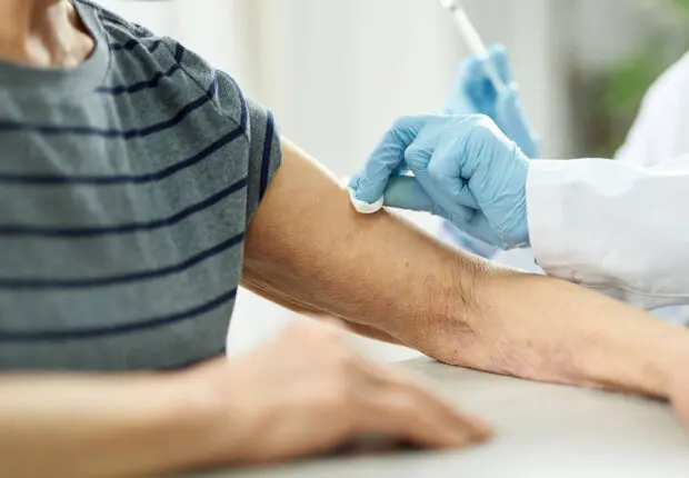 Vaccin contre la grippe saisonnière : date début et recommandations