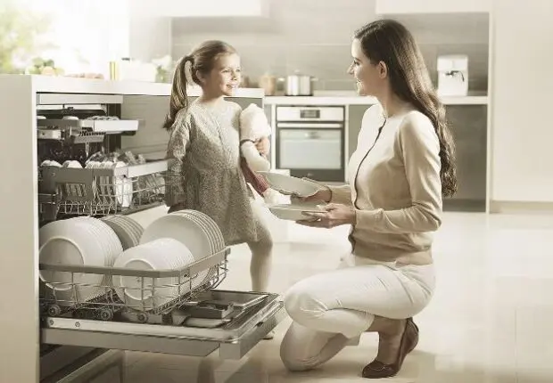 LG QuadWash : un lave-vaisselle d’exception alliant technologie avancée et efficacité énergétique