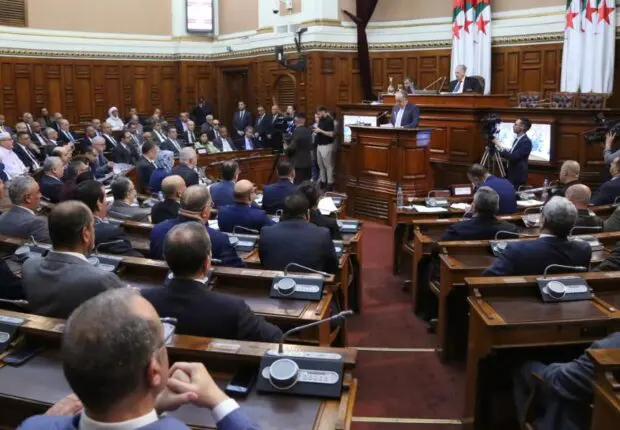 Loi de finances 2025 : Quelles mesures pour soutenir l’économie algérienne ?